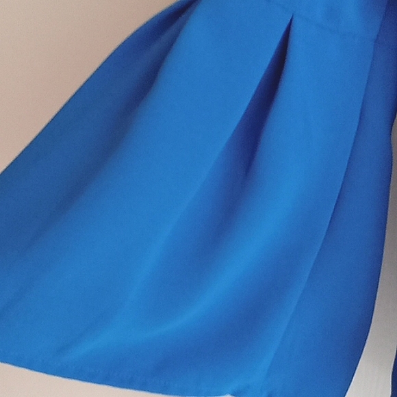 ⭐️ Host Pick⭐️ x 2  H&M | Elegant V Neckline Blouse - Picture 3 of 9